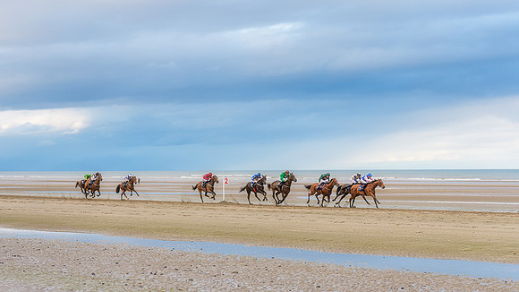 BON-Laytown-Races-beach-horse  - Sep 2026 - 16:9