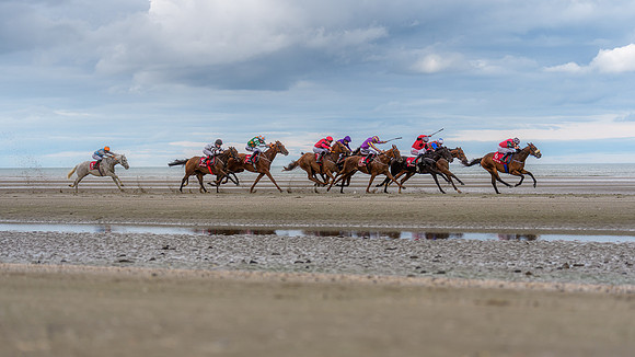 BON-Laytown-Races-beach-horse  - Sep 2026 - 16:9