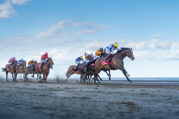 BON-Laytown-Races-beach- - Sept 2023 - 3:2