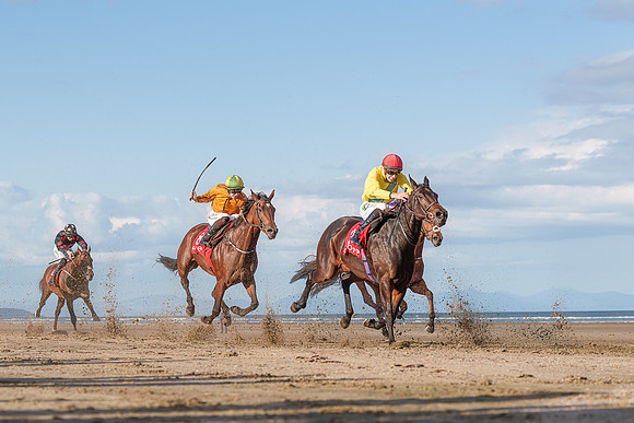 BON-Laytown-Races-beach- - Sept 2023 - 3:2