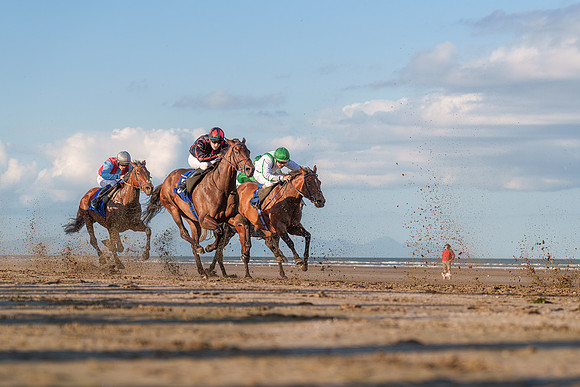BON-Laytown-Races-beach- - Sept 2023 - 3:2