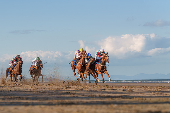 BON-Laytown-Races-beach- - Sept 2023 - 3:2